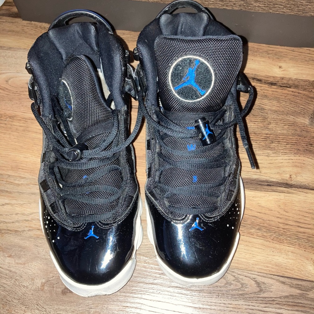 Retro Jordan’s twos black and blue.